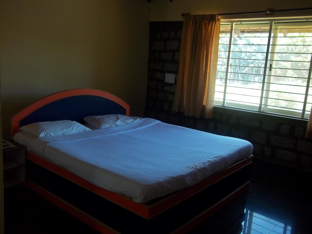 Stay Simple Riverdale Resort Гассан Екстер'єр фото